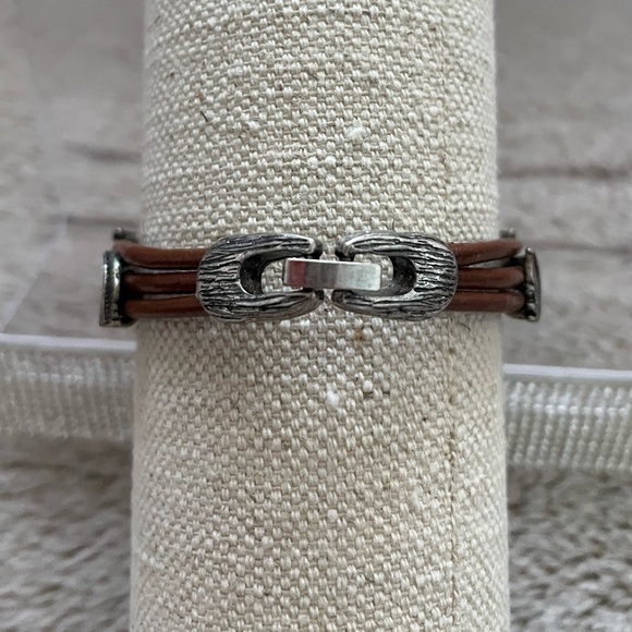 Owl Design Black and Gold or Brown and Silver Bracelet - Choose 1! - Picture 12 of 13